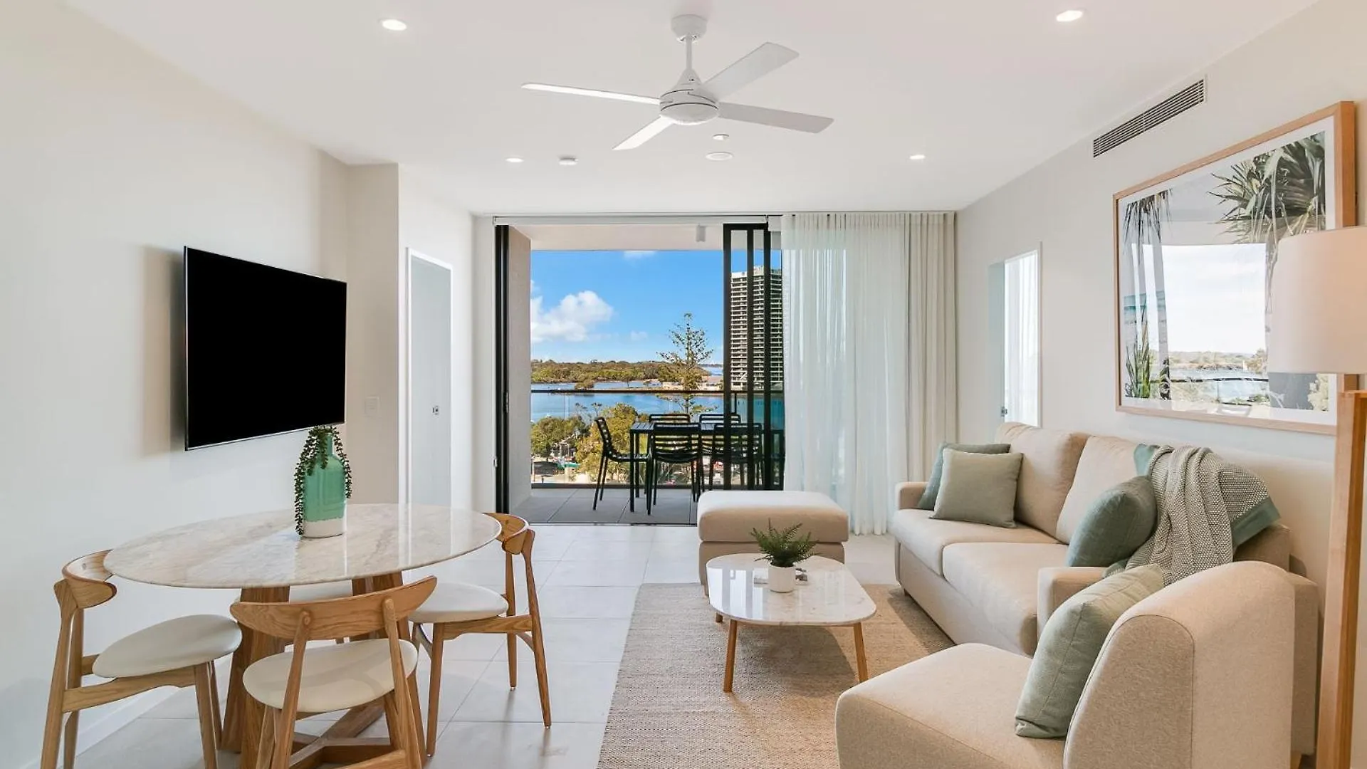 Cala Dei Apartments Unit 502 Gold Coast