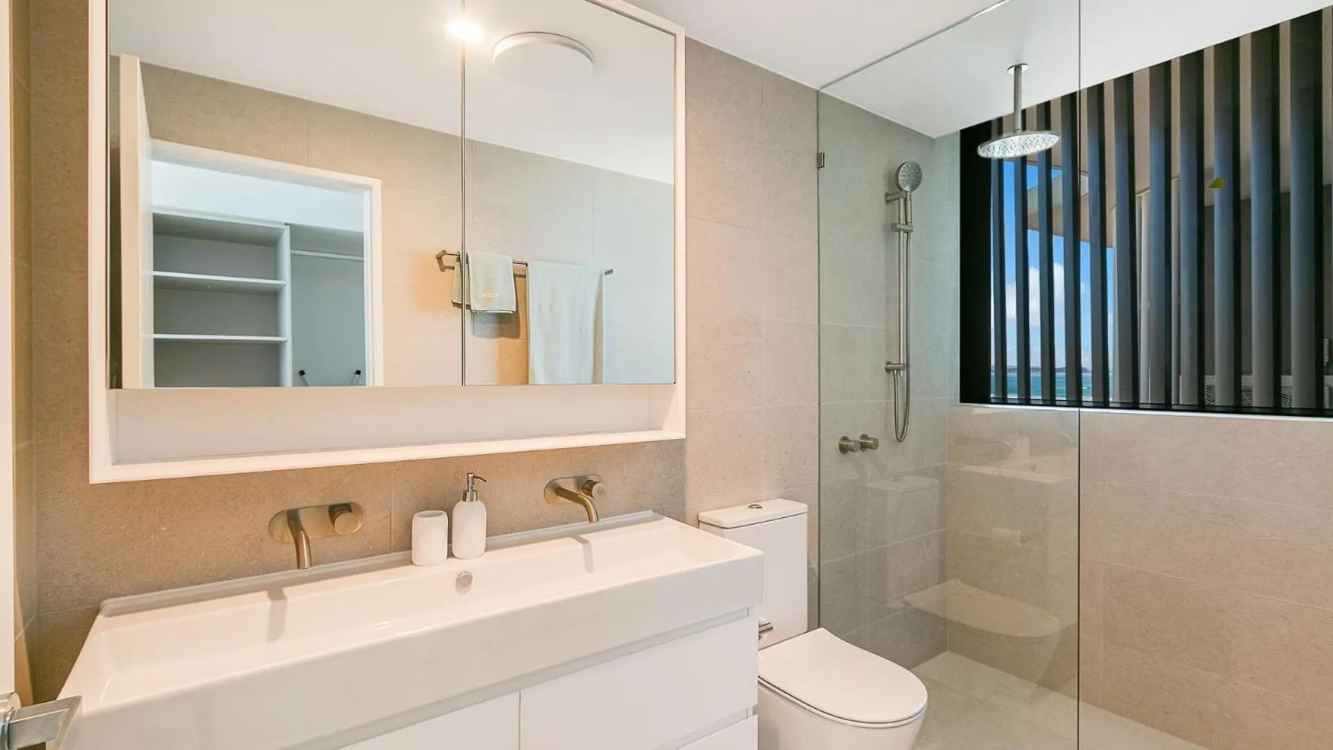 Cala Dei Apartments Unit 502 Gold Coast